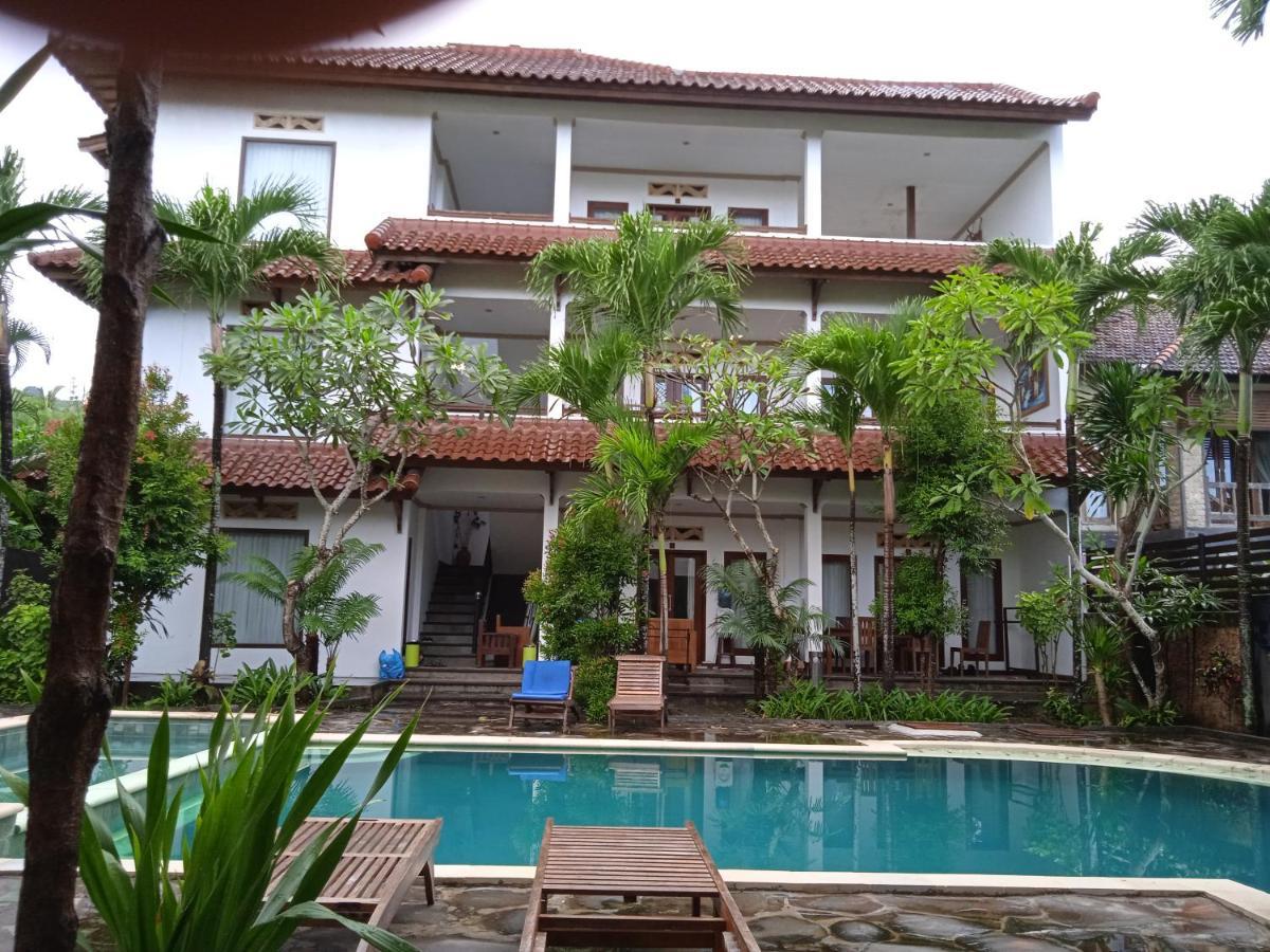 Family House Hotel Kuta Kuta (Lombok) Exterior foto